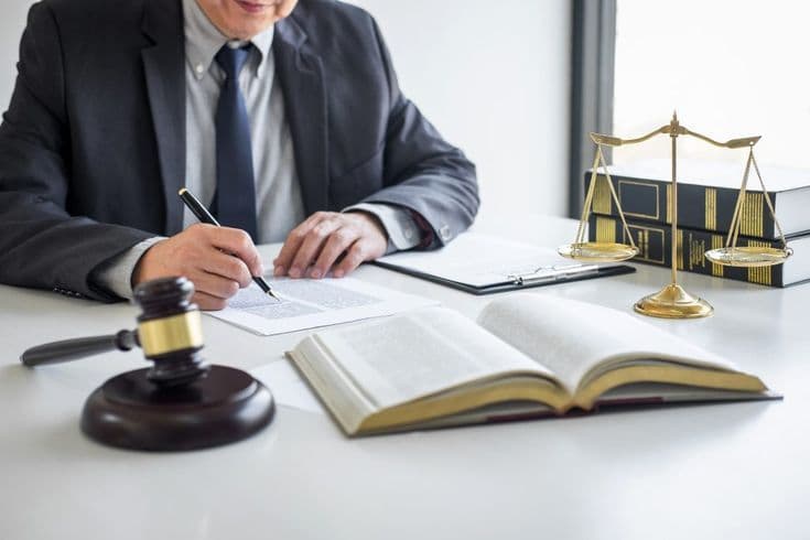 Construction lawyer